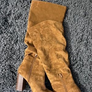 Slight Over the Knee Suede Boots